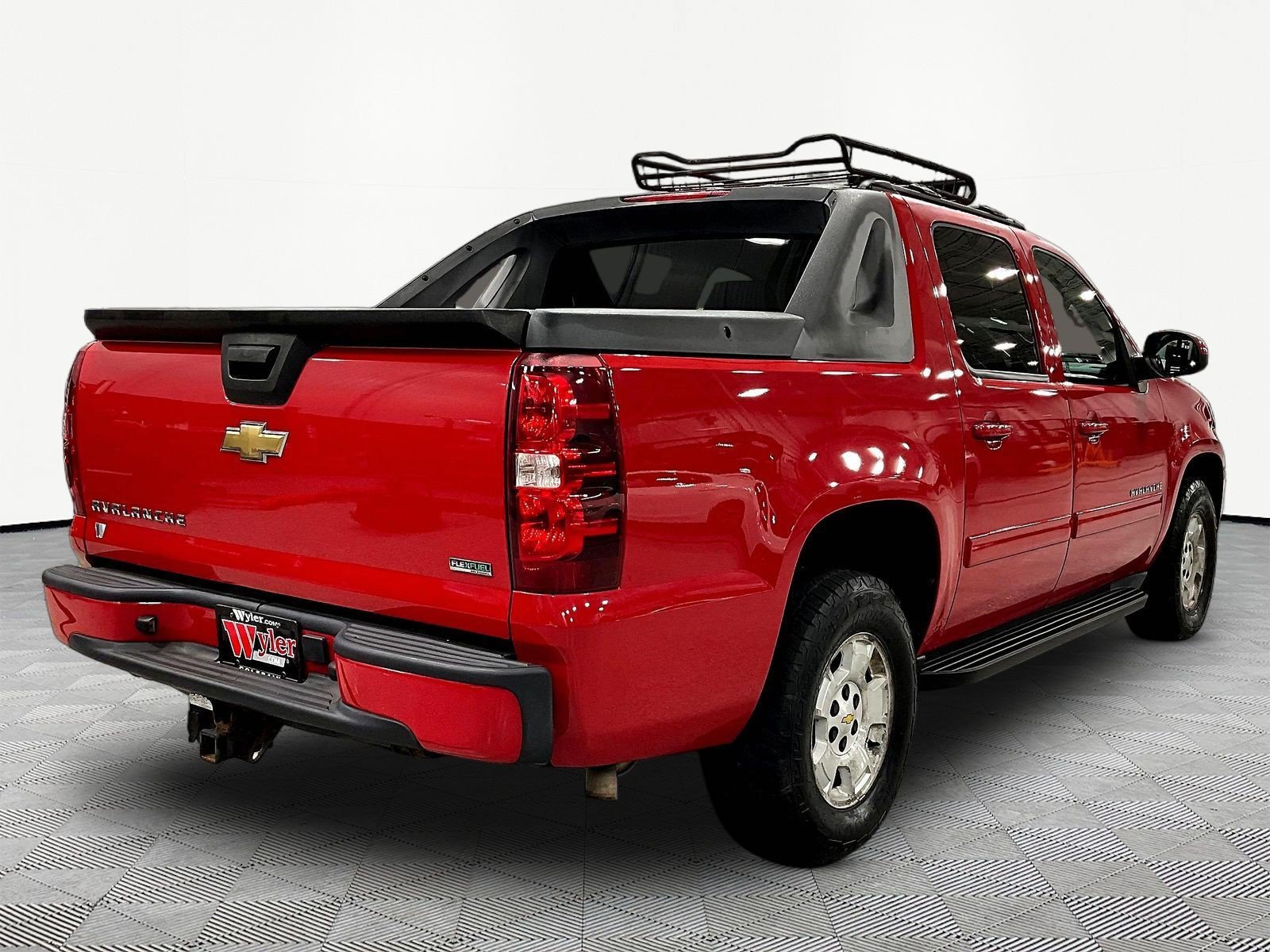 Used 2011 Chevrolet Avalanche LS RWD image 6