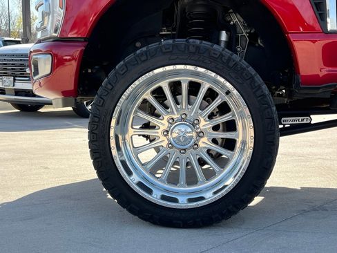 Used 2024 Ford F250 Platinum image 8