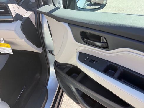 Used 2026 Honda Odyssey EX-L image 31