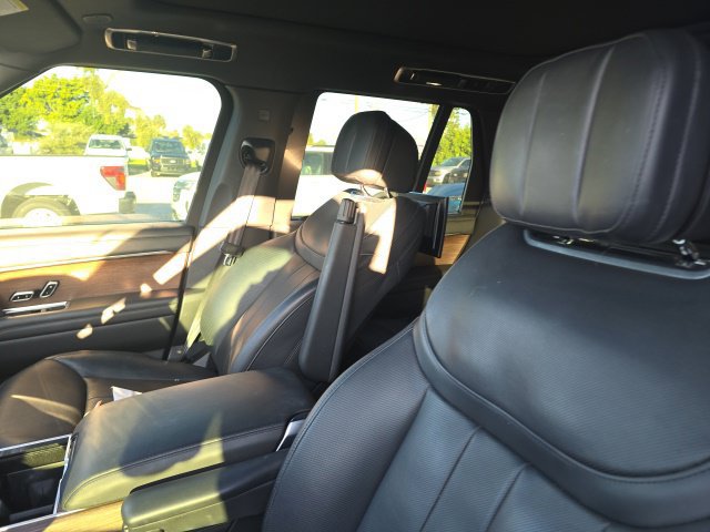 Used 2023 Land Rover Range Rover Autobiography AWD/4WD image 7