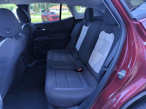Used 2024 Chevrolet Trax LS w/ LS Convenience Package FWD image 24