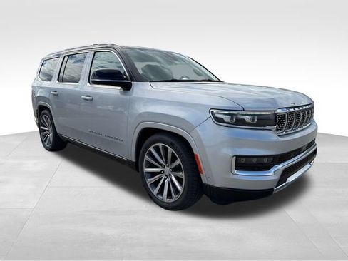 Used 2023 Jeep Grand Wagoneer Series II AWD/4WD image 3