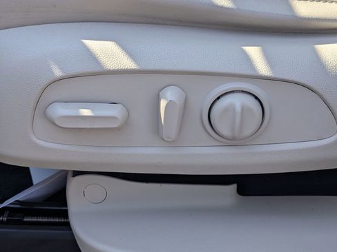 Used 2023 Buick Enclave Essence w/ Experience Buick Package FWD image 23