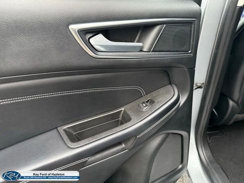 Certified 2022 Ford Edge Titanium image 23