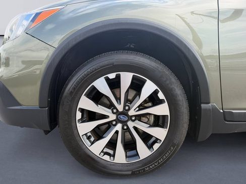 Used 2017 Subaru Outback 2.5i Limited AWD/4WD image 9