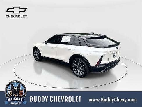 Used 2024 Cadillac Lyriq Sport w/ LPO, Floor Liner Package AWD/4WD image 6