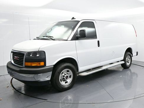 Used 2023 GMC Savana 2500 w/ Driver Convenience Package image 3