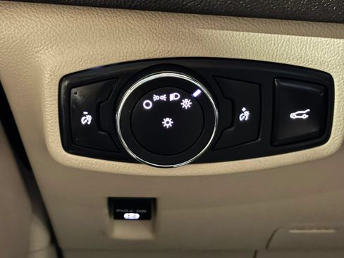 Used 2018 Lincoln MKC Premiere FWD image 34