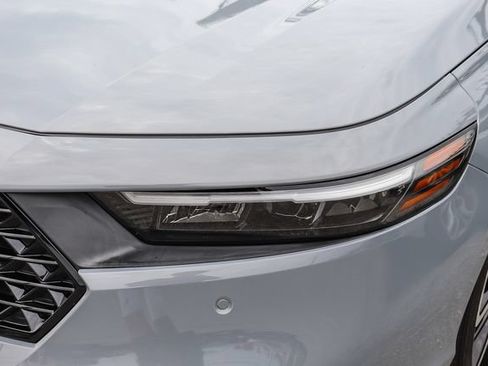 Used 2023 Honda Accord Touring image 7