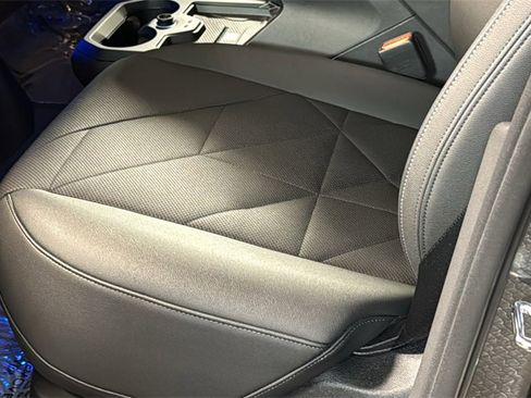 Used 2024 BMW iX xDrive50 w/ Premium Package image 27