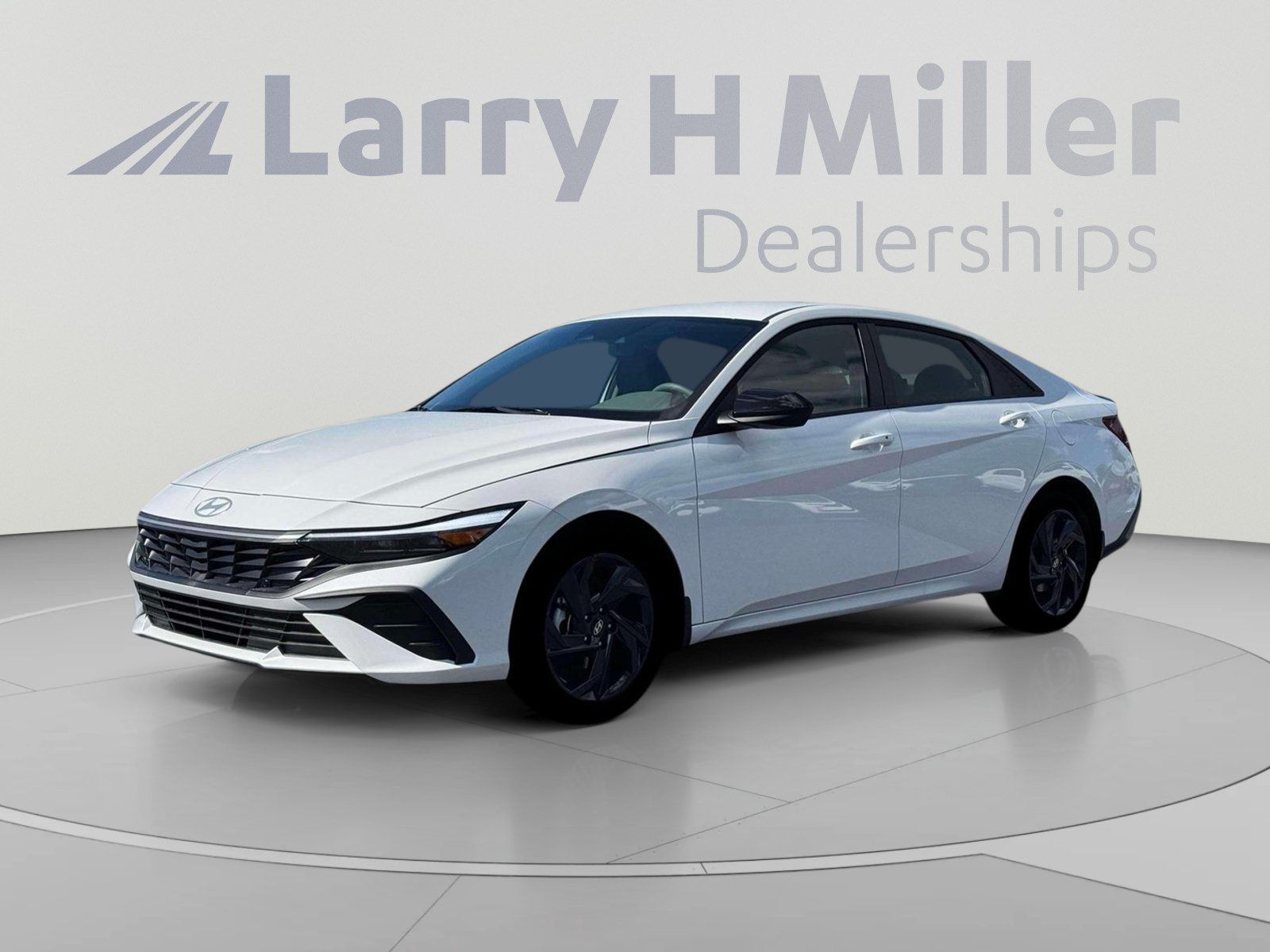 New 2026 Hyundai Elantra SEL Sport FWD image 2