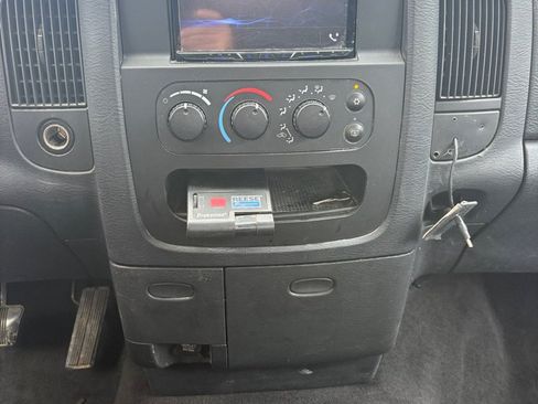 Used 2004 Dodge Ram 2500 Truck SLT w/ Trailer Tow Group AWD/4WD image 15