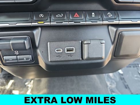 Used 2021 Chevrolet Silverado 1500 RST AWD/4WD image 24
