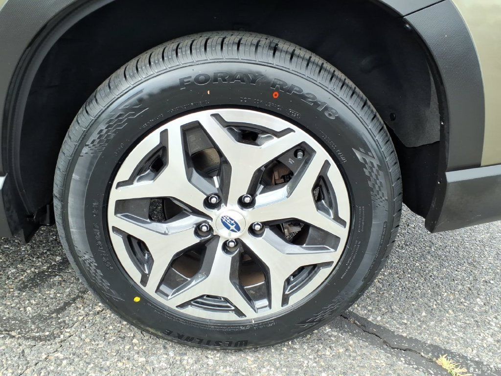 Certified 2023 Subaru Forester Premium AWD/4WD image 19