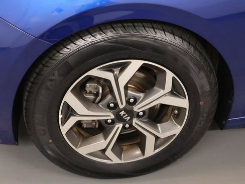 Used 2021 Kia Forte LXS image 9