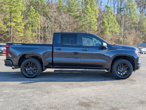 Used 2022 Chevrolet Silverado 1500 Custom image 10