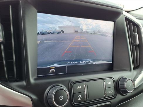 Used 2022 GMC Terrain SLT image 13