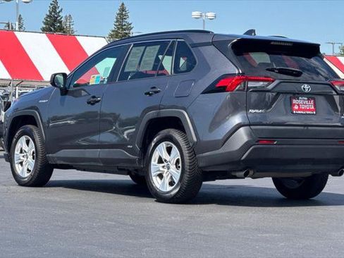 Certified 2021 Toyota RAV4 LE AWD/4WD image 7