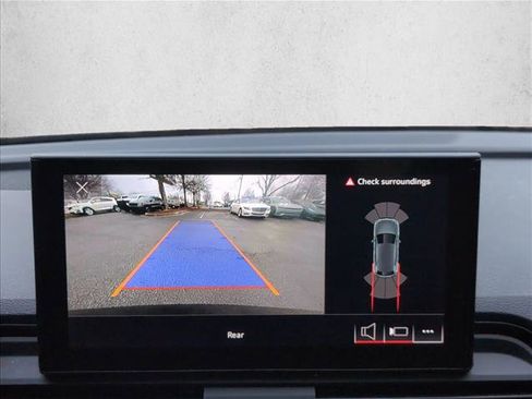 Used 2021 Audi Q5 Premium image 13