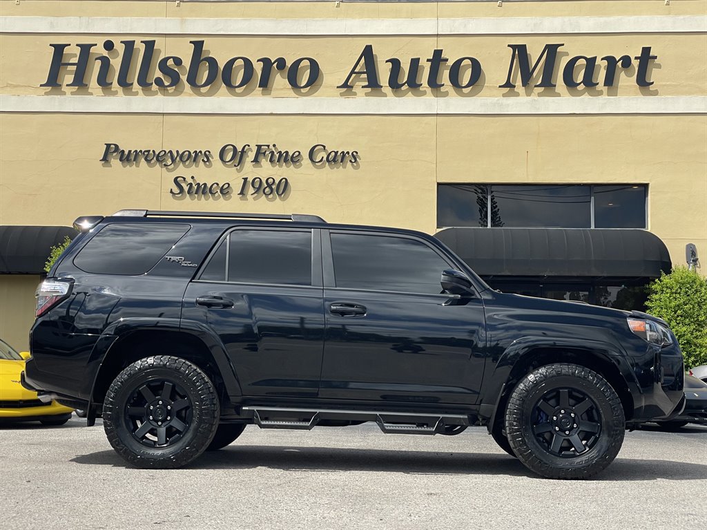 Used 2021 Toyota 4Runner TRD Off-Road AWD/4WD image 4