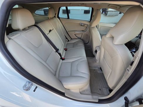 Used 2015 Volvo V60 T5 Premier FWD image 18