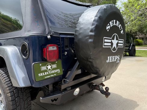 Used 2004 Jeep Wrangler X AWD/4WD image 11