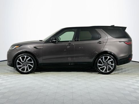 Used 2025 Land Rover Discovery Dynamic SE image 8