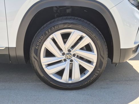 Used 2021 Volkswagen Atlas SEL AWD/4WD image 35