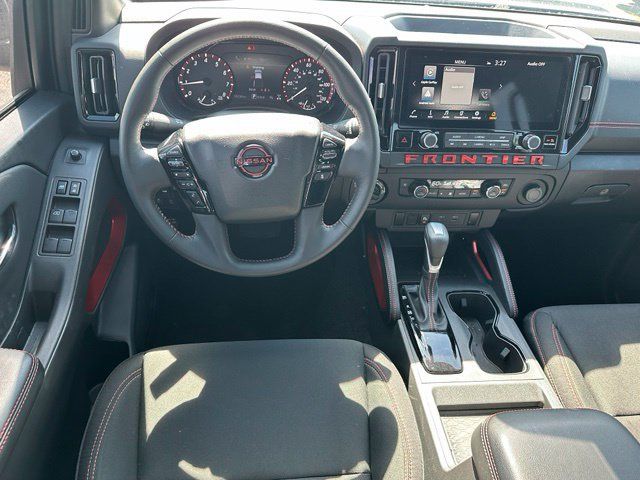 Used 2025 Nissan Frontier PRO-4X AWD/4WD image 13