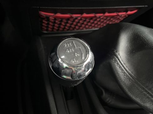 Used 2018 Jeep Wrangler Unlimited Rubicon image 40