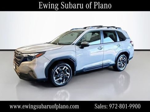Used 2025 Subaru Forester Premium AWD/4WD image 3