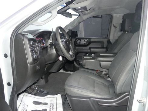 Used 2019 Chevrolet Silverado 1500 Custom Trail Boss w/ Custom Convenience Package image 19