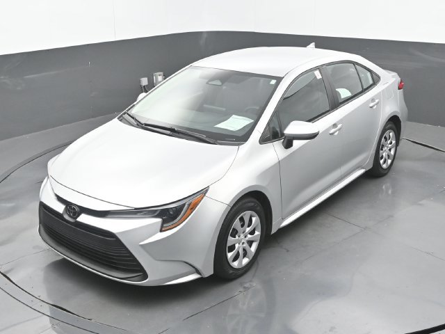 Used 2023 Toyota Corolla LE FWD image 31