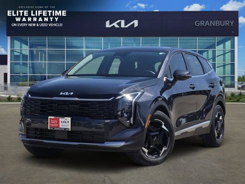 Used 2026 Kia Sportage EX FWD image 1