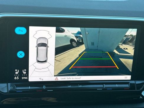 Used 2025 Volkswagen Atlas Cross Sport SE image 16