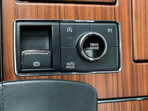 Used 2024 Lincoln Navigator L Reserve w/ Equipment Group 201A image 19