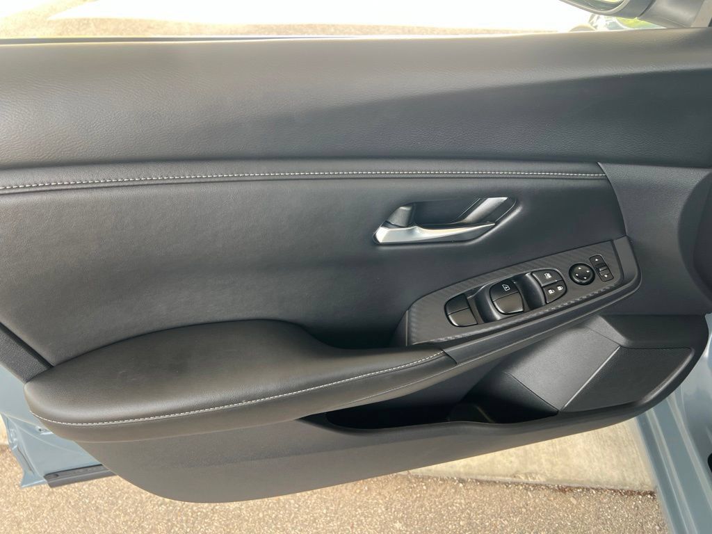 Certified 2024 Nissan Sentra SV w/ Trunk Package FWD image 7