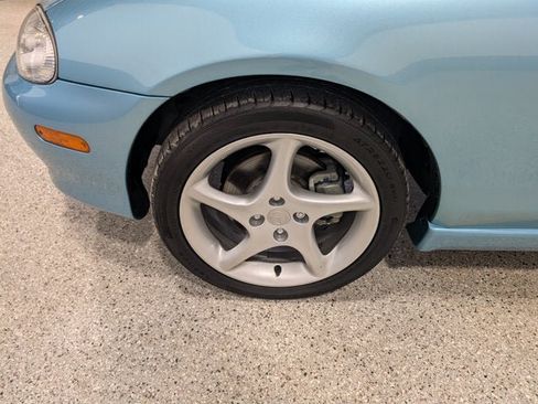Used 2002 MAZDA MX-5 Miata LS RWD image 8