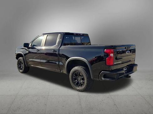 Used 2023 Chevrolet Silverado 1500 ZR2 w/ Technology Package AWD/4WD image 4