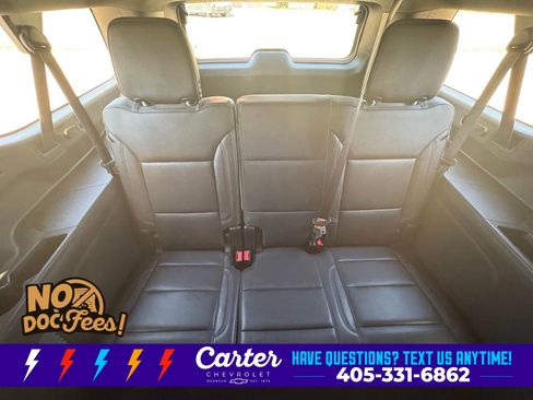 Used 2024 Chevrolet Suburban LT RWD image 29