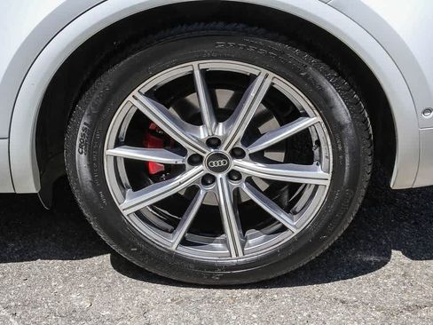 Used 2023 Audi SQ5 Prestige w/ Prestige Package AWD/4WD image 10
