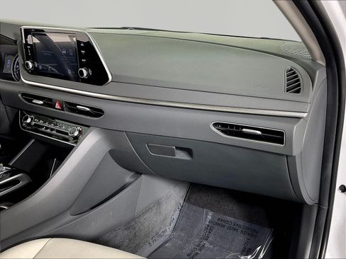 Used 2022 Hyundai Sonata SE w/ Cargo Package FWD image 25