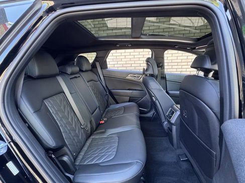 Used 2023 Kia Sportage X-Line w/ X-Line Premium Package AWD/4WD image 9