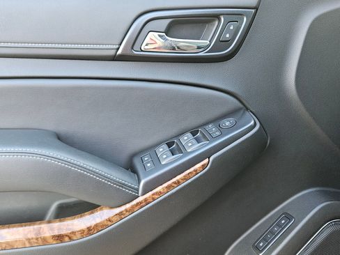 Used 2020 Chevrolet Suburban Premier w/ Max Trailering Package image 18