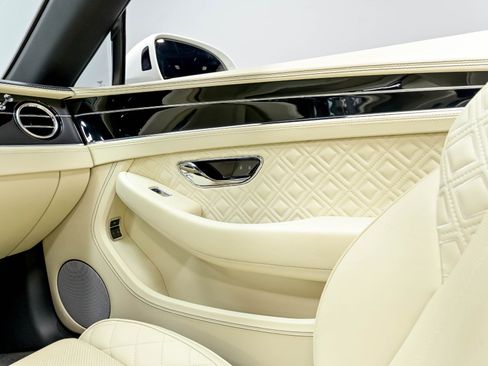 Used 2020 Bentley Continental GT AWD/4WD image 16
