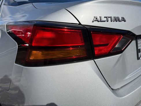 Certified 2025 Nissan Altima 2.5 SR image 21