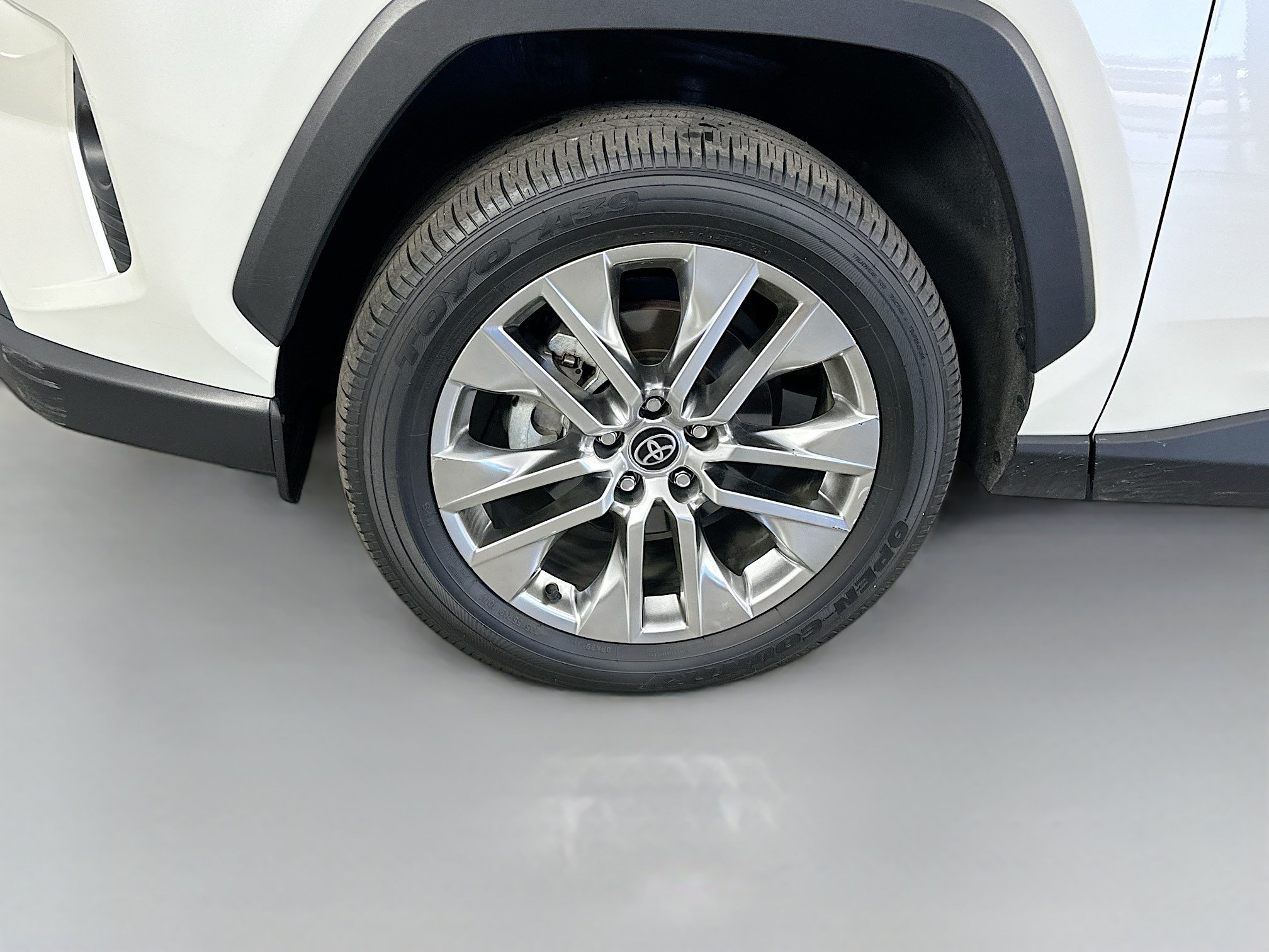 Certified 2021 Toyota RAV4 XLE Premium AWD/4WD image 30