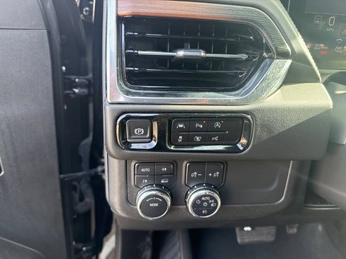 Used 2025 GMC Yukon Denali AWD/4WD image 20