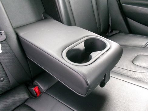 Used 2022 Hyundai Elantra Limited FWD image 35