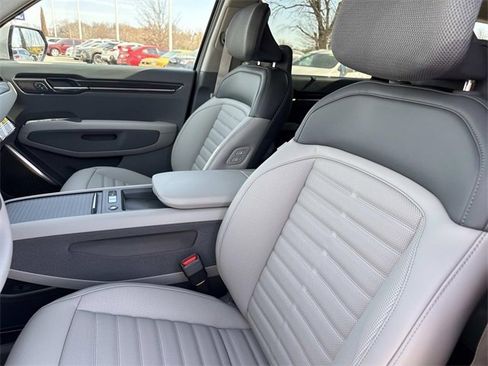 New 2026 Kia EV9 Land image 13